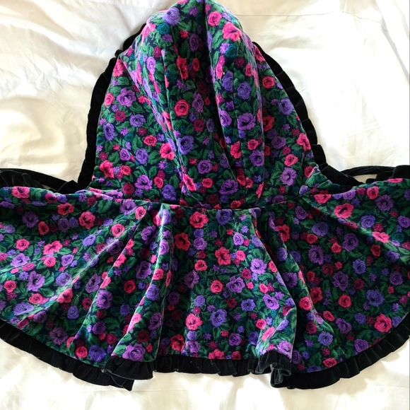 SOLD!! ⭐HOST PICK⭐  VINTAGE - Children's cotton velvet coat with separate hood. - Picture 5 of 16